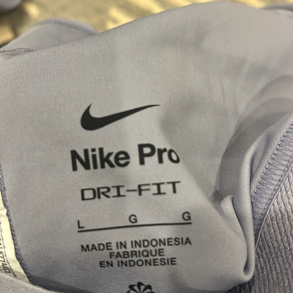 New!! Nike Pro women's crop bra top - Picture 4 of 5